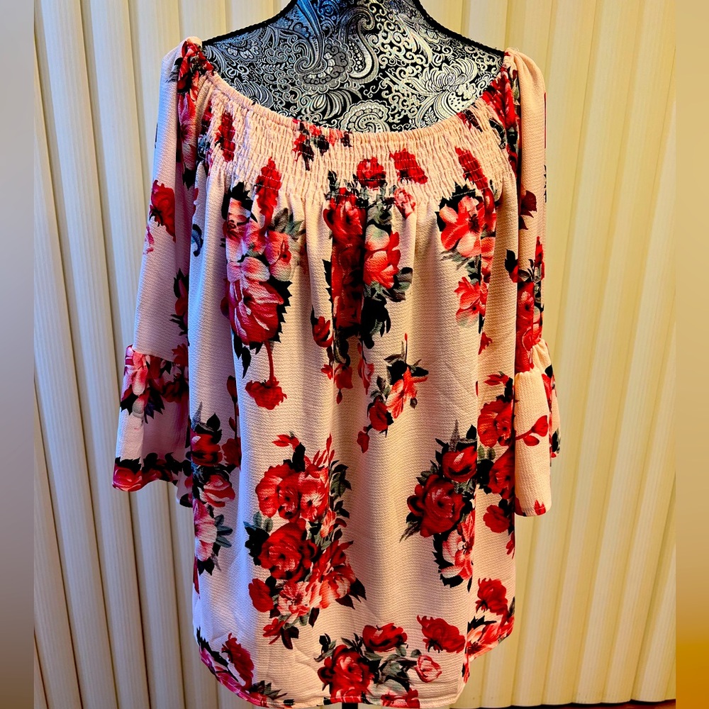 Pink floral XXL blouse.